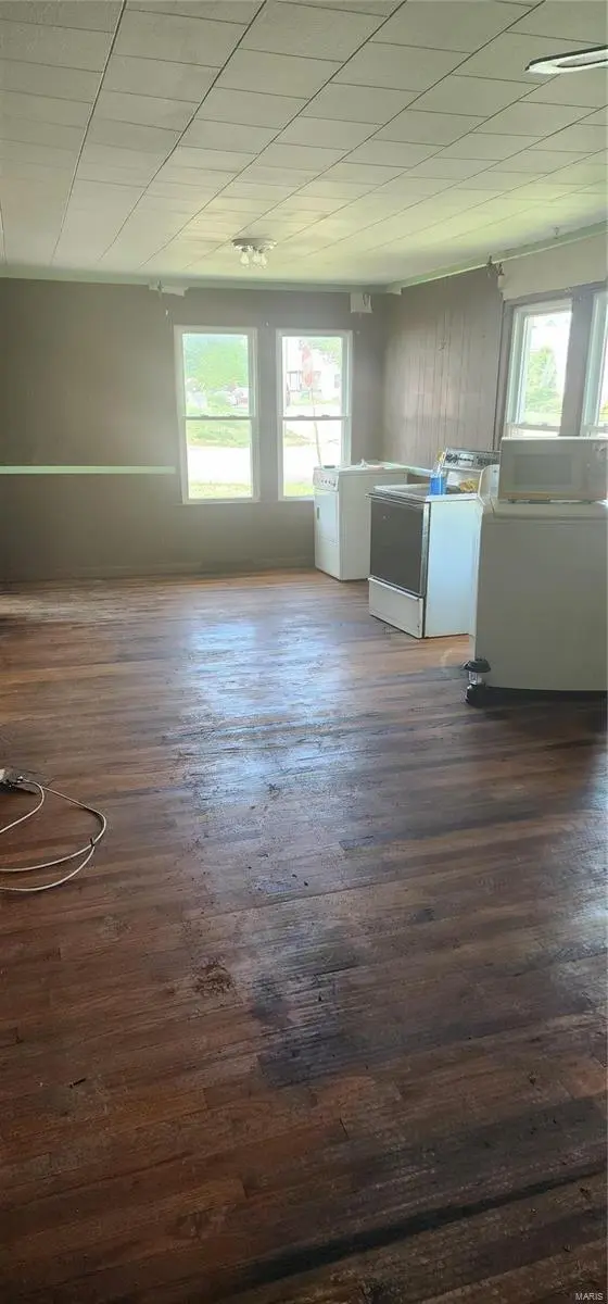 28 Lincoln, Chester, IL 62233