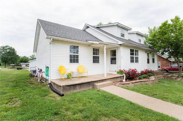 506 S Taylor AVE, Belle, MO 65013