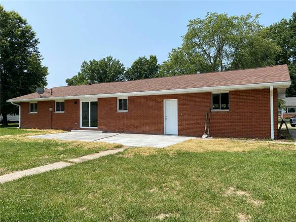 615 N Francis, Gillespie, IL 62033