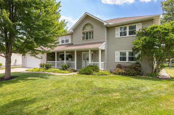 9 Ridge DR, Litchfield, IL 62056