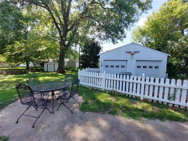 1547 Franklin AVE, Collinsville, IL 62234