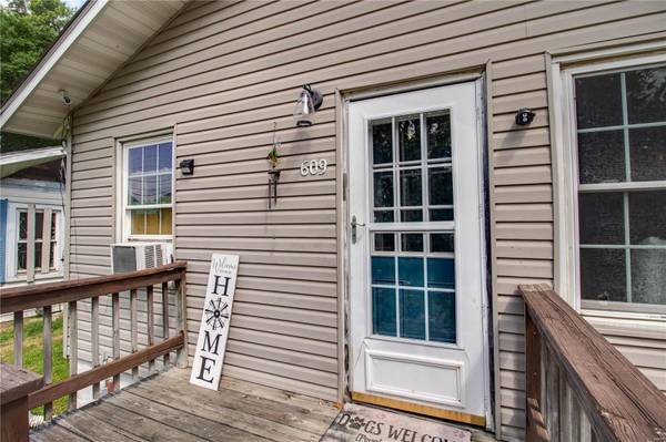 609 Stowell AVE, Alton, IL 62002