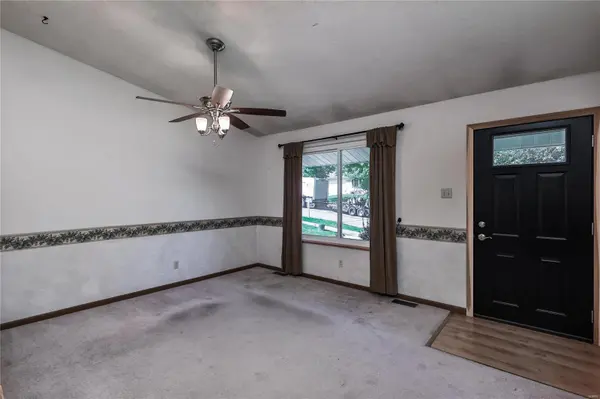 182 Sorlee DR, Valley Park, MO 63088