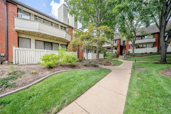 5597 Waterman BLVD #C, St Louis, MO 63112