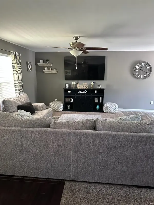 210 Maple ST, De Soto, MO 63020