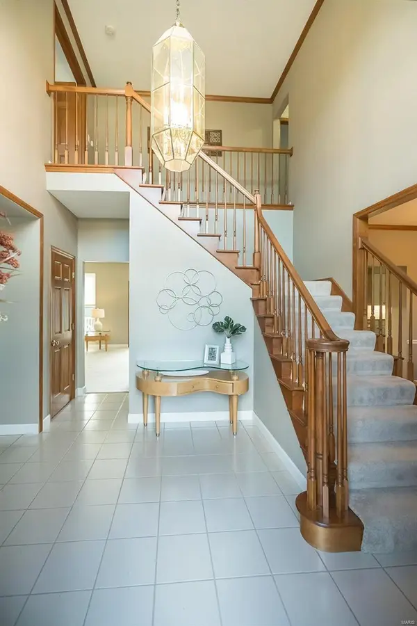1249 Bluffview Ridge DR, Chesterfield, MO 63005