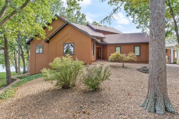 9730 W Vista DR, Hillsboro, MO 63050