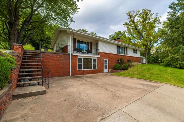 409 Luke ST, Clarksville, MO 63336