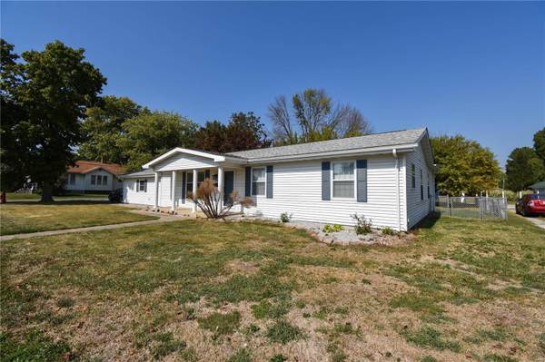 409 Broadway ST, Gillespie, IL 62033