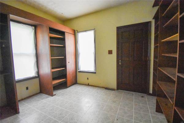 628 E 2nd ST, Staunton, IL 62088