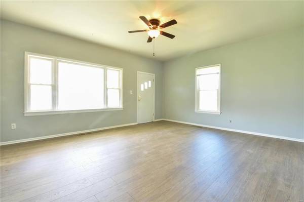 475 School ST, Livingston, IL 62058