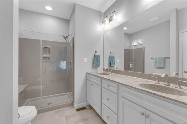 2332 Parc Saint Mitre CT, St Charles, MO 63301