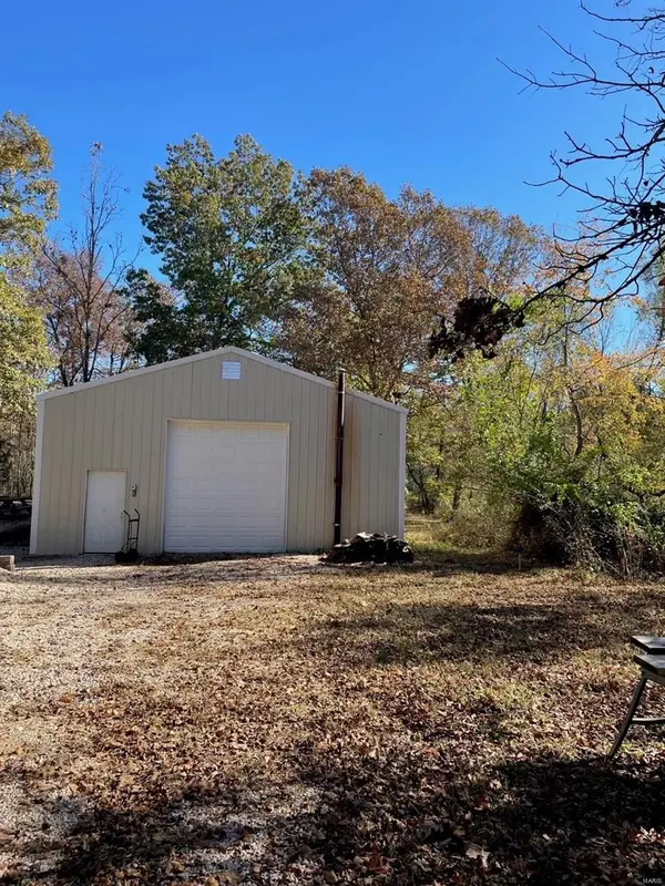866 Carter 310, Ellsinore, MO 63937