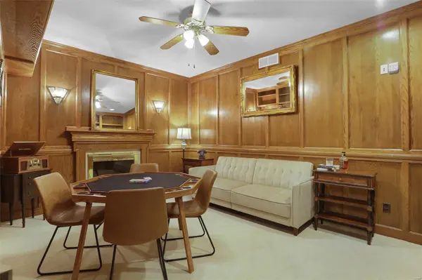 95 Hickory LN, Washington, MO 63090
