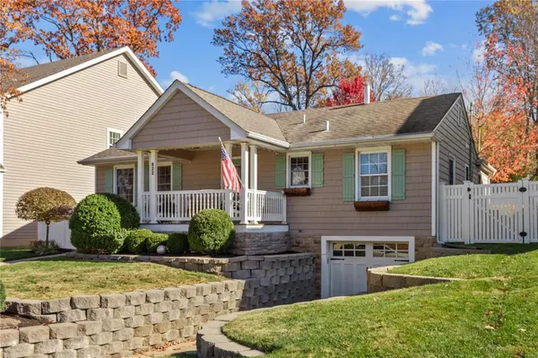 822 N Harrison AVE, Kirkwood, MO 63122