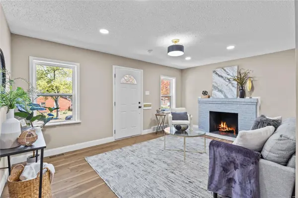 1539 Westmont PL, University City, MO 63130