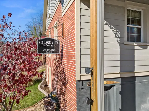 121 W 2nd ST, Hermann, MO 65041