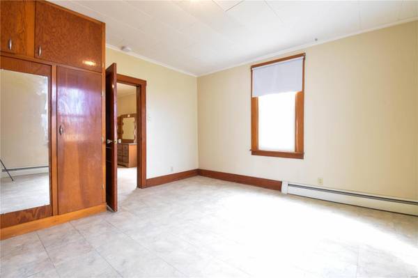 700 E 1st ST N, Mount Olive, IL 62069