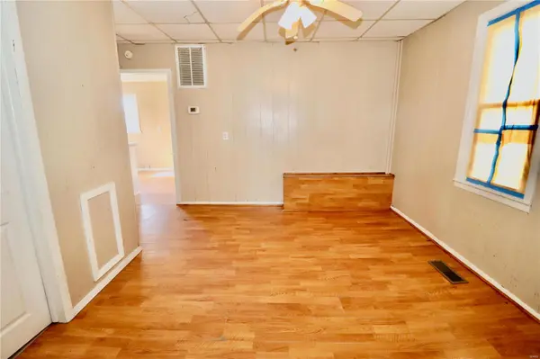 547 W Hayes ST, Lebanon, MO 65536