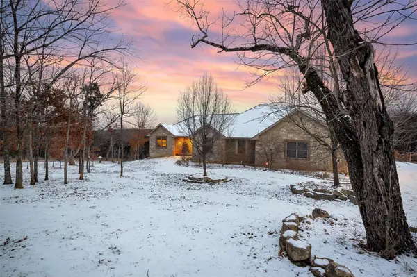 208 Calvey Crossing LN, Robertsville, MO 63072