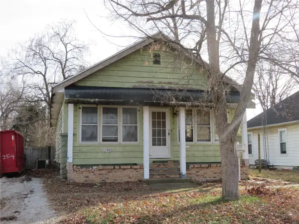 104 S Clark ST, Pana, IL 62557