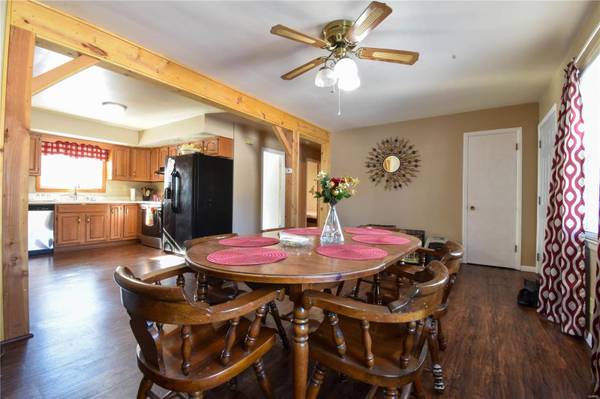 510 Dorsey RD, Gillespie, IL 62033