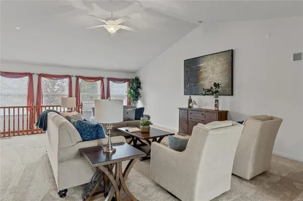 1124 Highland Farms DR, Wentzville, MO 63385