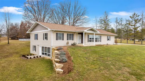 22339 Glen Ellen CV, Warrenton, MO 63383