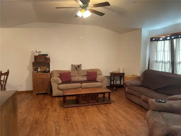 1608 Woodhill DR, Lebanon, MO 65536