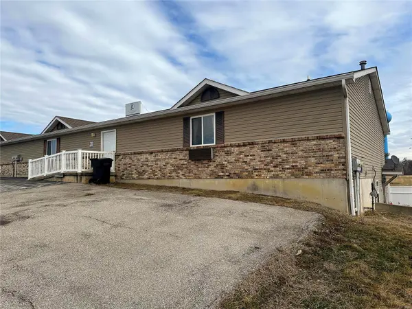 120 East AVE #1-6,  Winfield,  MO 63389
