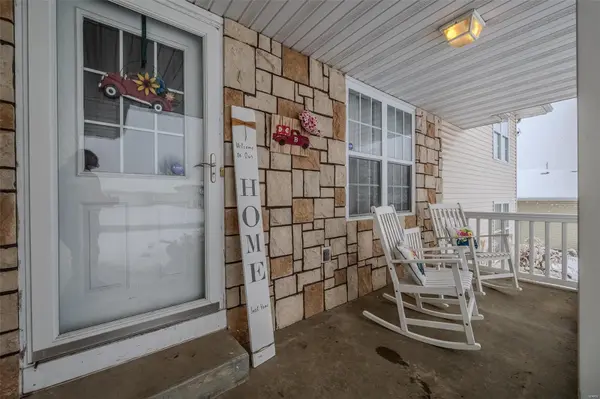 1321 Nathaniel DR, Lebanon, MO 65536