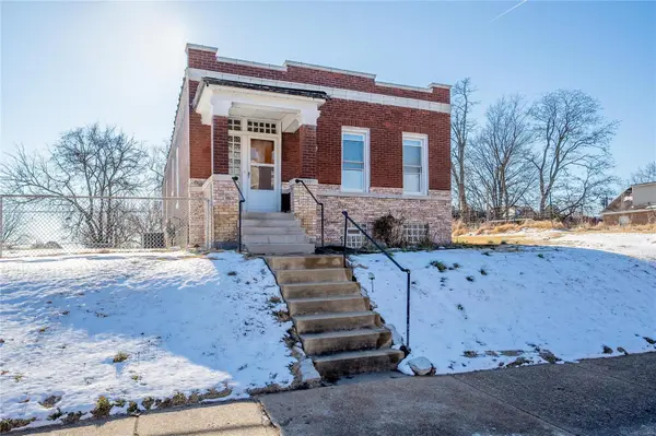 6212 Michigan AVE, St Louis, MO 63111