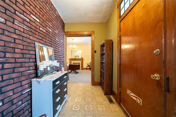 6212 Michigan AVE, St Louis, MO 63111