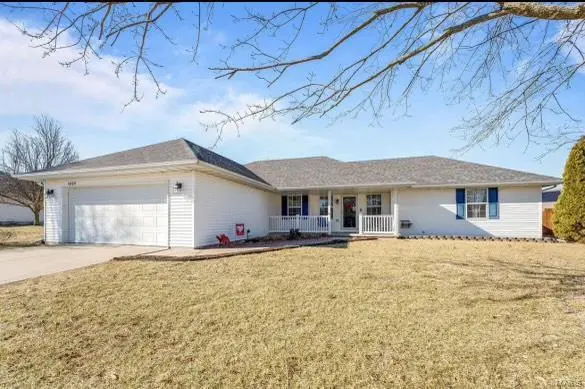 1805 Edgewood, Aurora, MO 65605