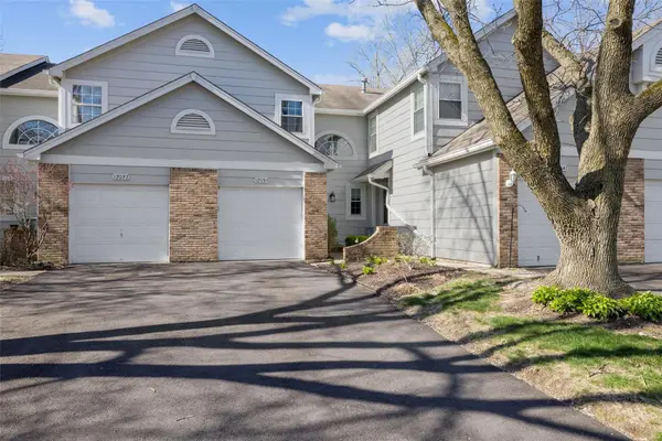 12039 Autumn Lakes DR #165, Maryland Heights, MO 63043