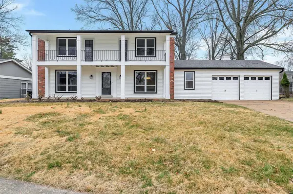 12546 Northwinds DR, Creve Coeur, MO 63146