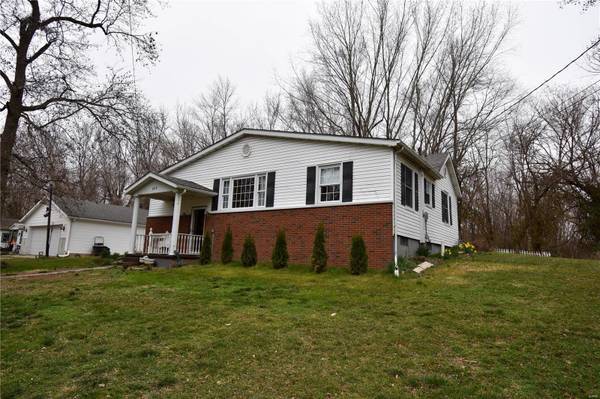 809 Veterans Memorial DR, Livingston, IL 62058