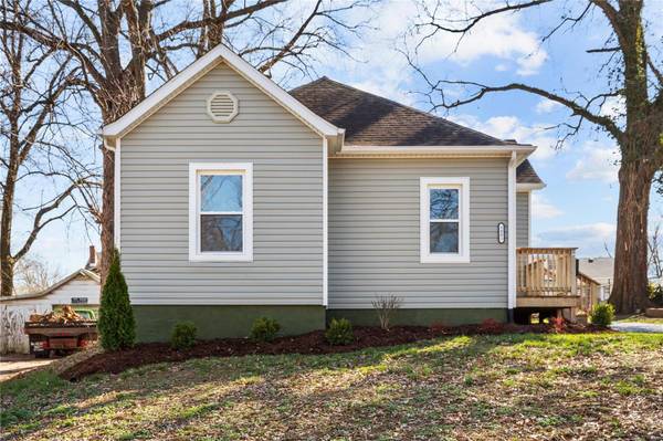 3003 Mayfield AVE, Alton, IL 62002