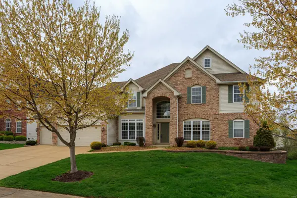 421 Blackwolf Run DR, Wildwood, MO 63040