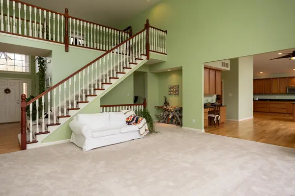 421 Blackwolf Run DR, Wildwood, MO 63040