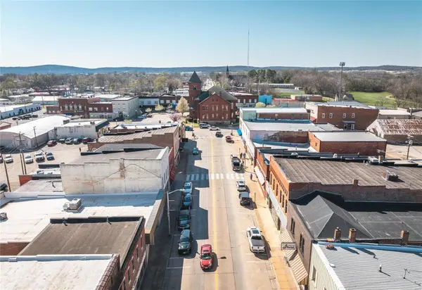 104 E Main ST, Fredericktown, MO 63645
