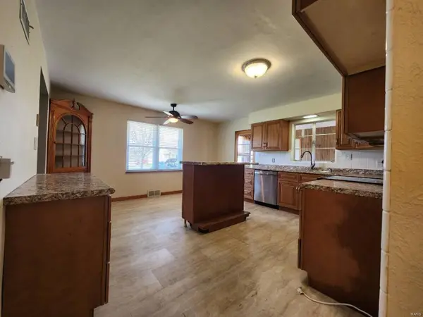 808 S Rapp AVE, Columbia, IL 62236