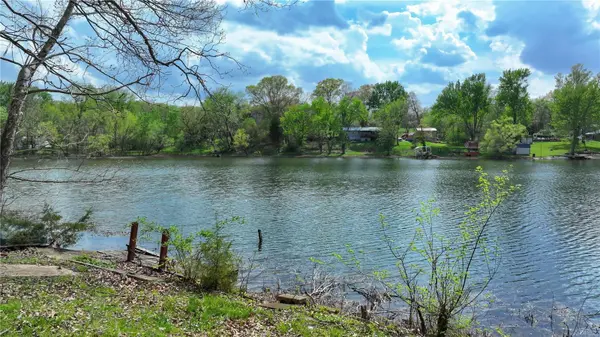 4520 Northlake DR, De Soto, MO 63020