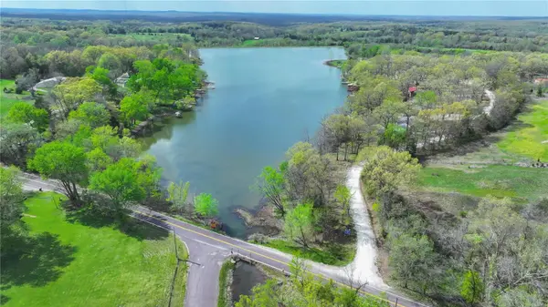 4520 Northlake DR, De Soto, MO 63020