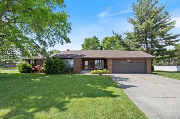 2728 Poplar ST, Highland, IL 62249