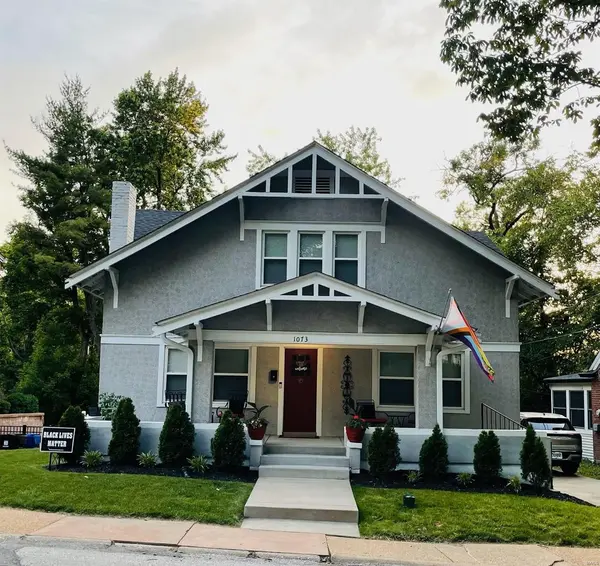 1073 N Jackson AVE, University City, MO 63130