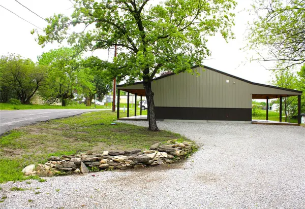 314 East Madison St, Paris, MO 65275