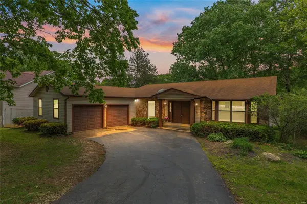 9952 Tara LN, Hillsboro, MO 63050