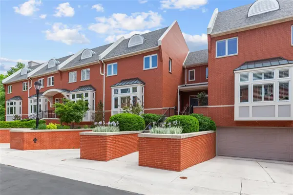 8 W Pine CT, St Louis, MO 63108