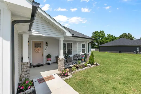 31 Paradise Ave, Benton, MO 63736